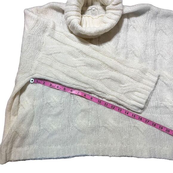 Revolve Tularosa Greta Oversized Crop Sweater Size Small - Picture 10 of 11